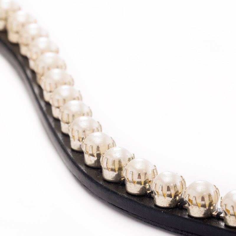 Kavalkade frontriem Pearl.