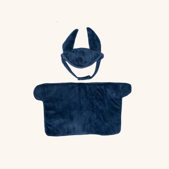 ByAstrup Hobby Horse deken en mutsje velours blauw2 ByAstrup Hobby Horse deken en oornetje velours blauw - Afbeelding 4