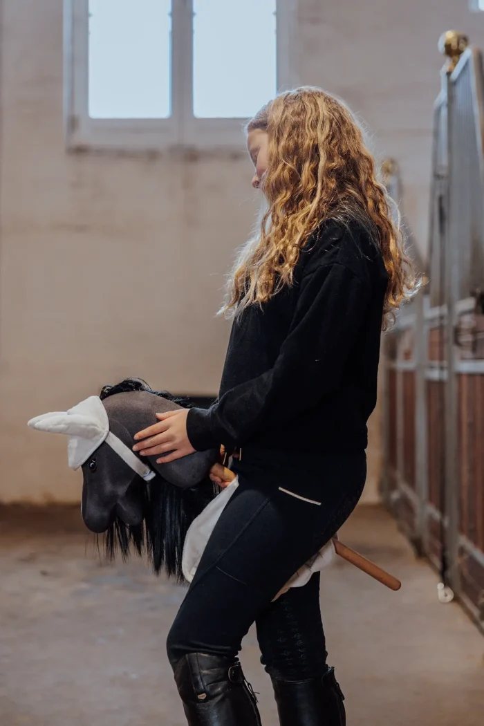 ByAstrup zadeldek en mutsje crème ByAstrup zadeldek en mutsje crème